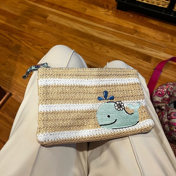 Vera Bradley wristlet, whale design - Picture 1 of 2
